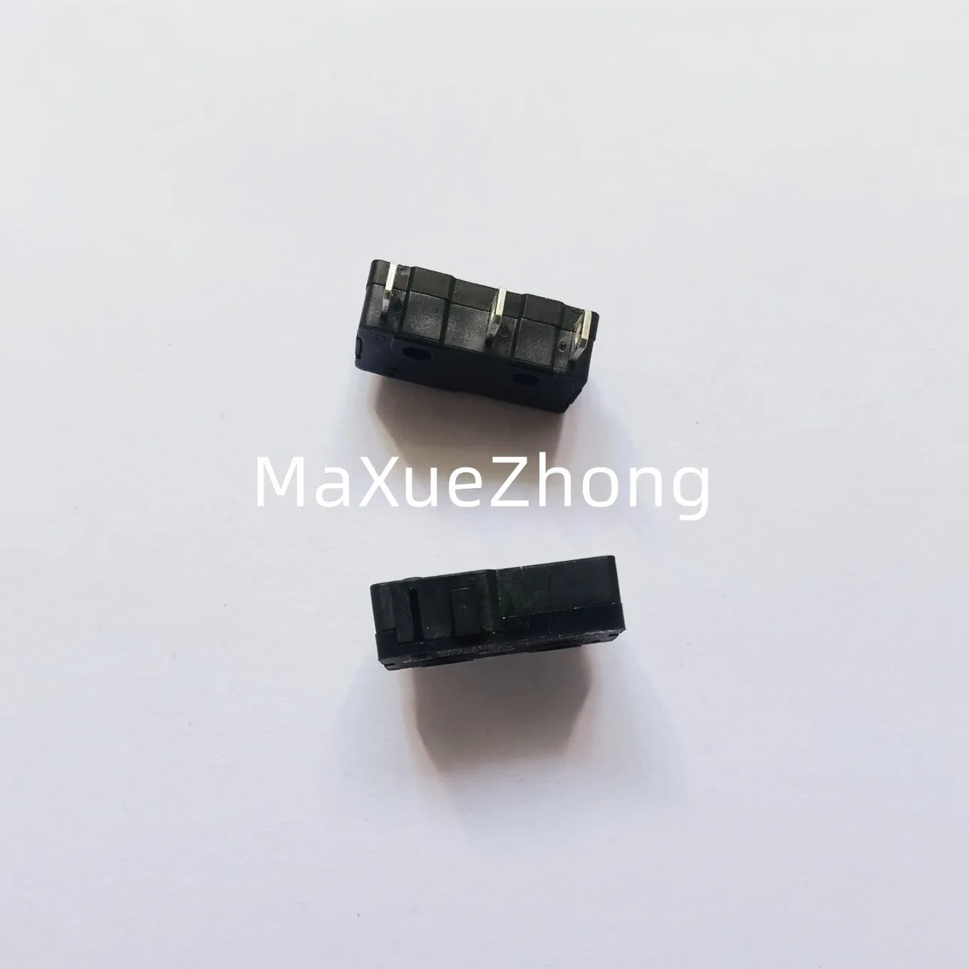 Original new 100% MS-105 micro switch 5A125VAC 3A250VAC 40T85 5E4 connection hole foot 3pin