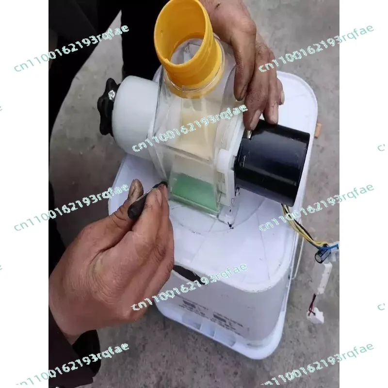 Intelligent Automatic Feeding Artifact 220V Automatic Chicken Feeder Funnel Pellet Pigeon Chicken Duck Pigeon Cage
