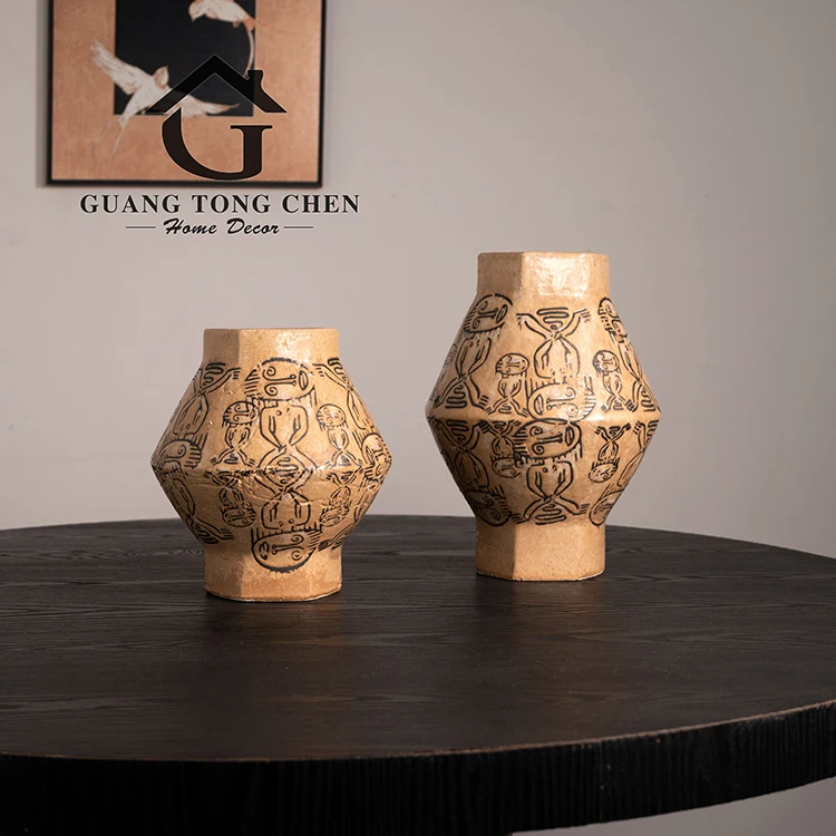 

Modern Handpainted Resin Tabletop Vase Vintage Totem Design Home Decor Flower Vase