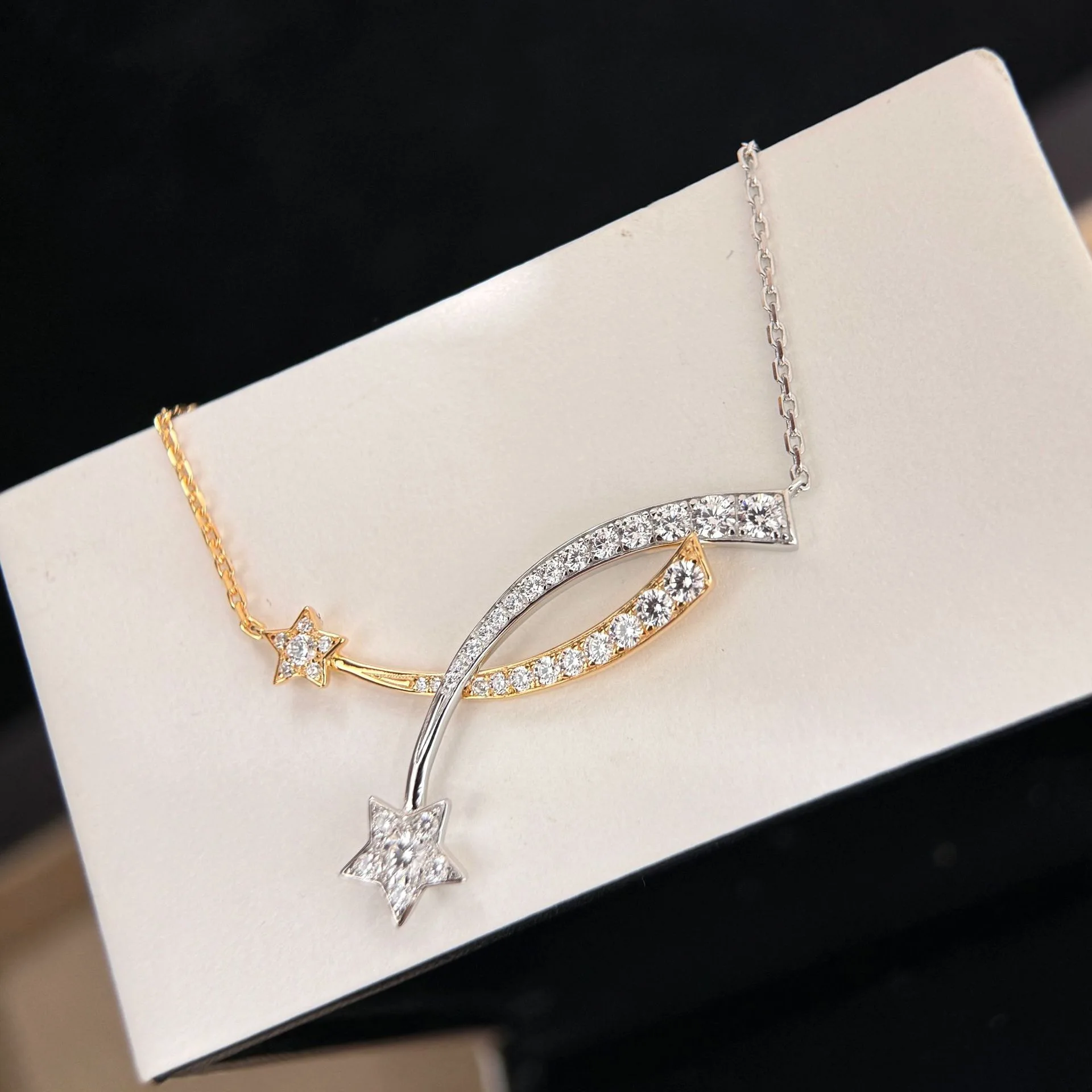 

2024 New Trend Gift Classic Popular High Quality Zircon Luxury Jewelry Women's Necklace Two Color Meteor Pendant S925 Silver