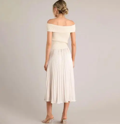 

Summer One Shoulder Strapless Slim Fit Temperament Knitted Shirt High Waist Pleated Skirt Women's Fashion Casual Outfit
