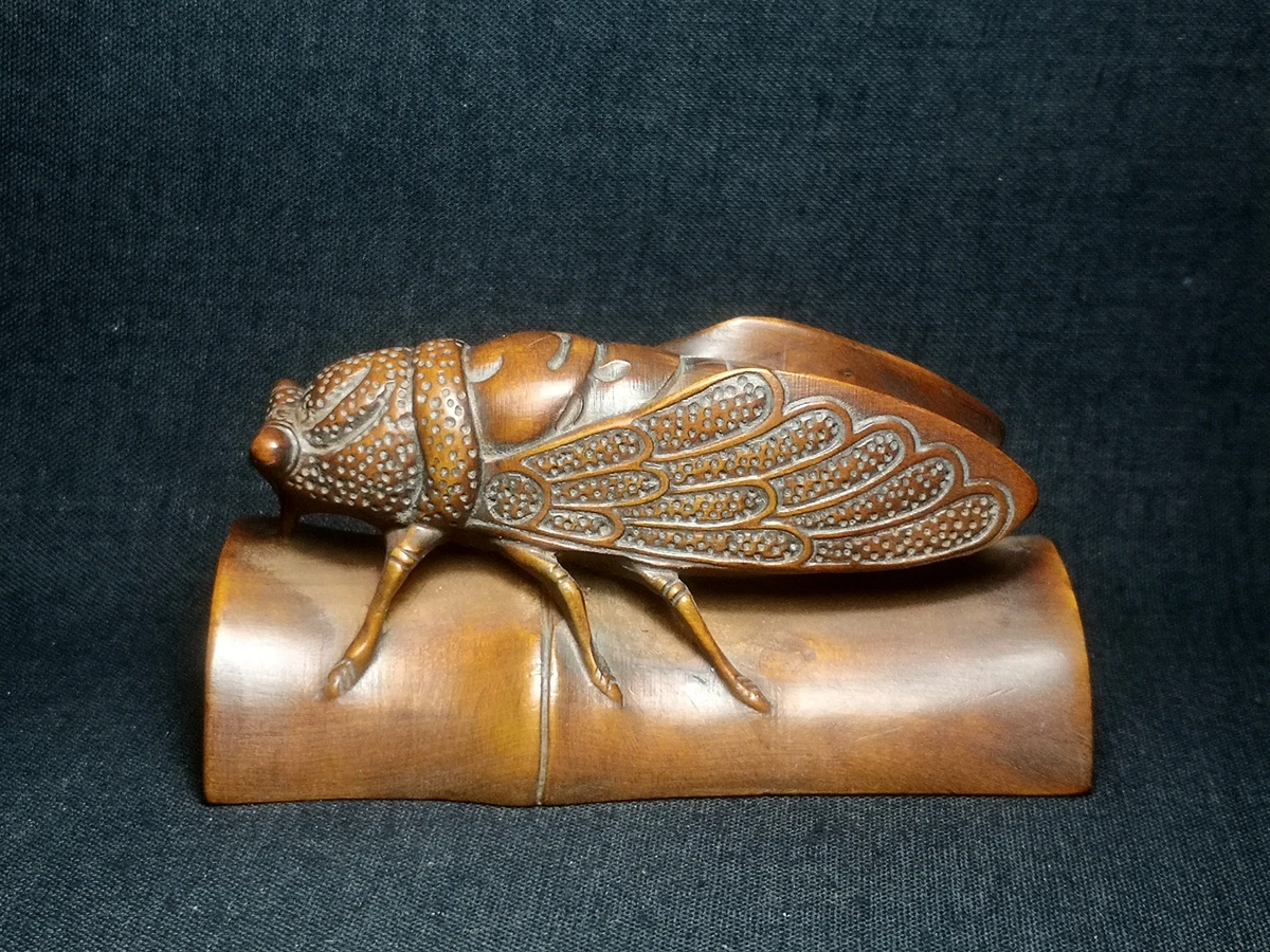 1919 Collectable Old Chinese Boxwood Hand Carved vivid bamboo cicada Figure statue Ornament collectable Gift