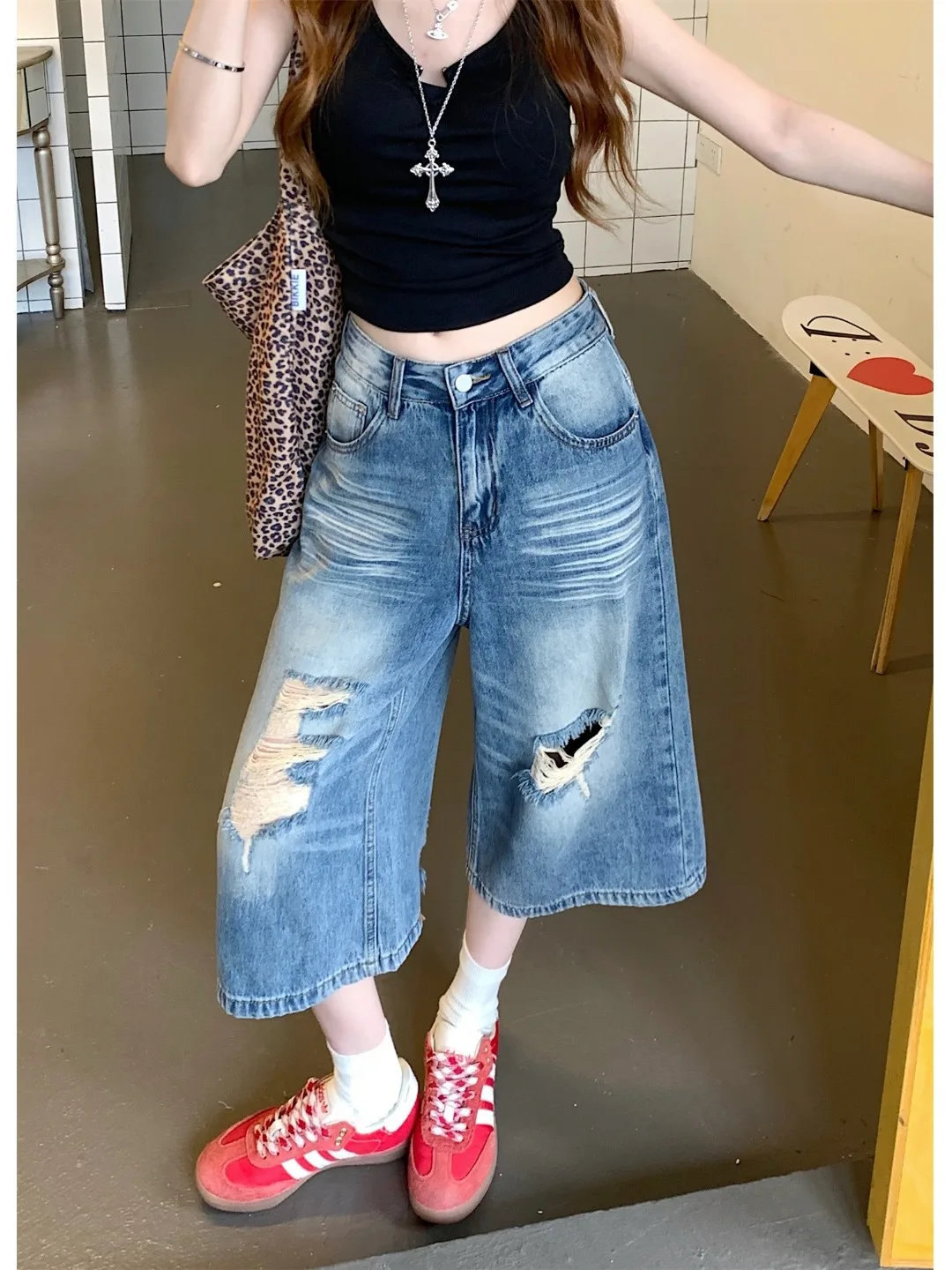 

American Style High Waist Wide Leg Jeans Women's 7/8 Length Pants Ripped Design Spring New High Street Fashion Slimming