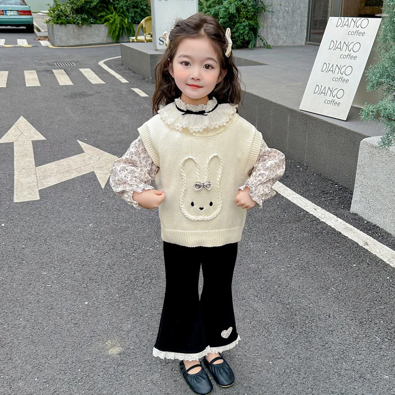 

Little Girl Spring and Autumn Outfit New Fashionable Sweet Sweater Vest Autumn Three-Piece Set