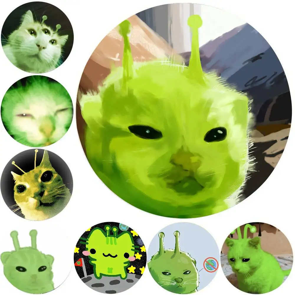 Funny Green Alien Cat Badge Creative Cute Cartoon Animal Round Brooch Backpack Lapel Pins Accessories Toys Gift for Friends