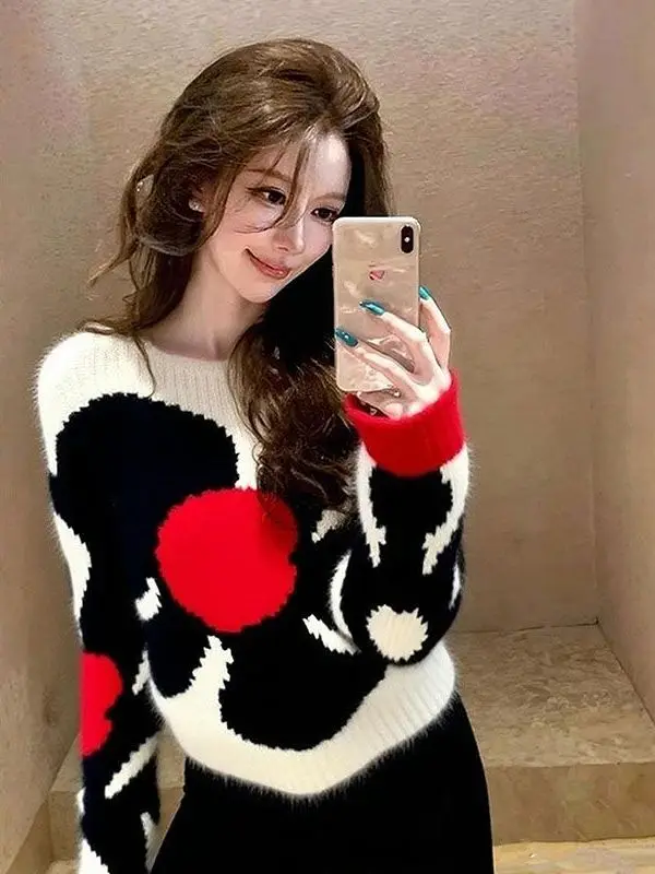 

Новый зимний мягкий уютный свитер в корейском стиле с уникальным цветочным узором, модный женский свитер с длинными рукавами и круглым вырезом, высококачественный.