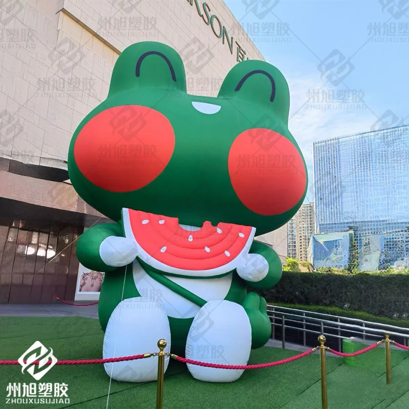 Modello gonfiabile di rana all'anguria, oggetti di scena pubblicitari per la decorazione del palcoscenico di attività del centro commerciale all'aperto