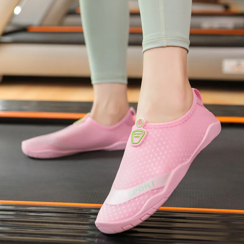 Outdoor swimming shoes men's and women's creek snorkeling beach wading shoes indoor treadmill shoes