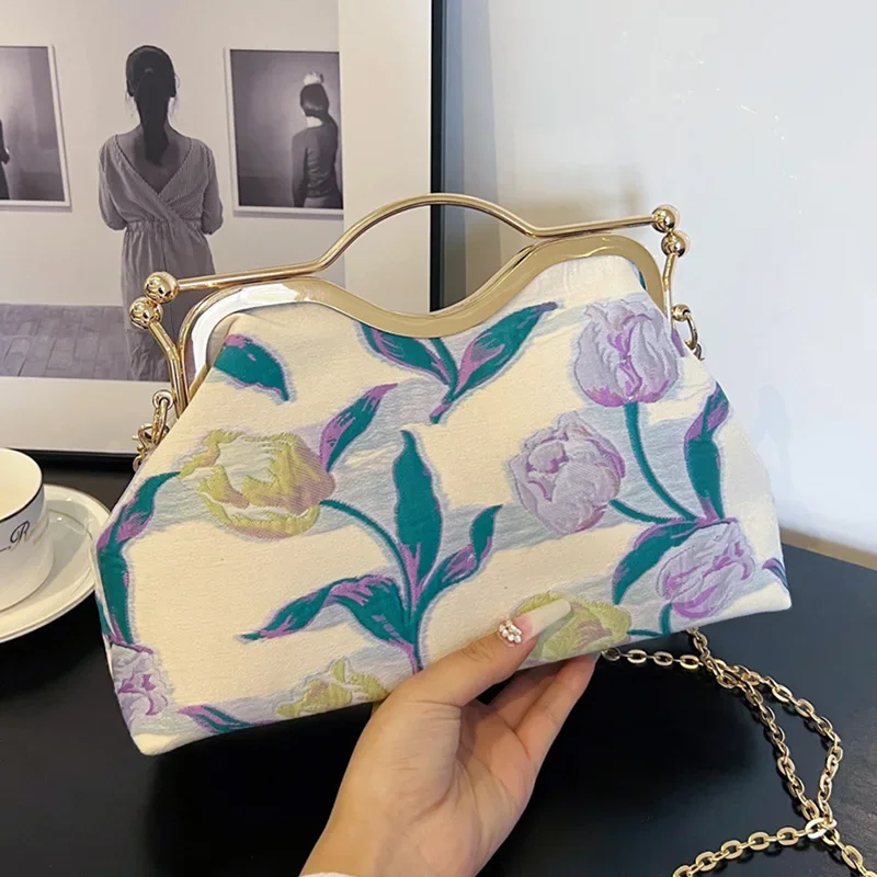 2024 Elegant Women\'s Canvas Dinner Clutch Lock Catch Shell Clip Party Prom Handbags Luxury Lady Flower Embroidery Messenger Bags