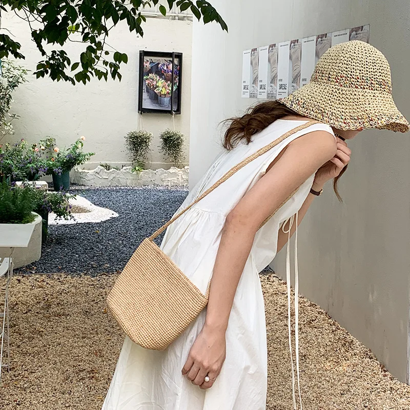 Natural Raffia Grass Summer Vacation Mini Bag For Women Korean Fashion Shoulder Bag Ladies Shoulder Crossbaby Bag Wholesale