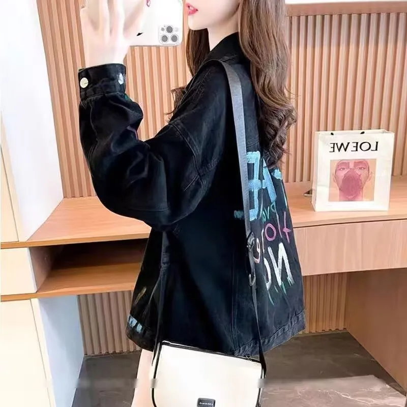 مطبوعة الدنيم سترة المرأة ربيع 2025 الخريف جديد البرية سترة الإناث جيب سترة معطف أسود أزرار بلايز عادية #5