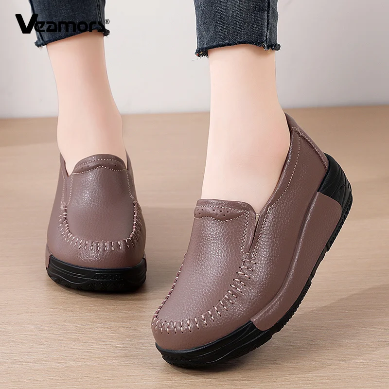 Women Slip‑On Platform Wedges Soft Genuine Leather Loafers Comfort Casual Walking Mother Shoes Non‑Slip Footwear