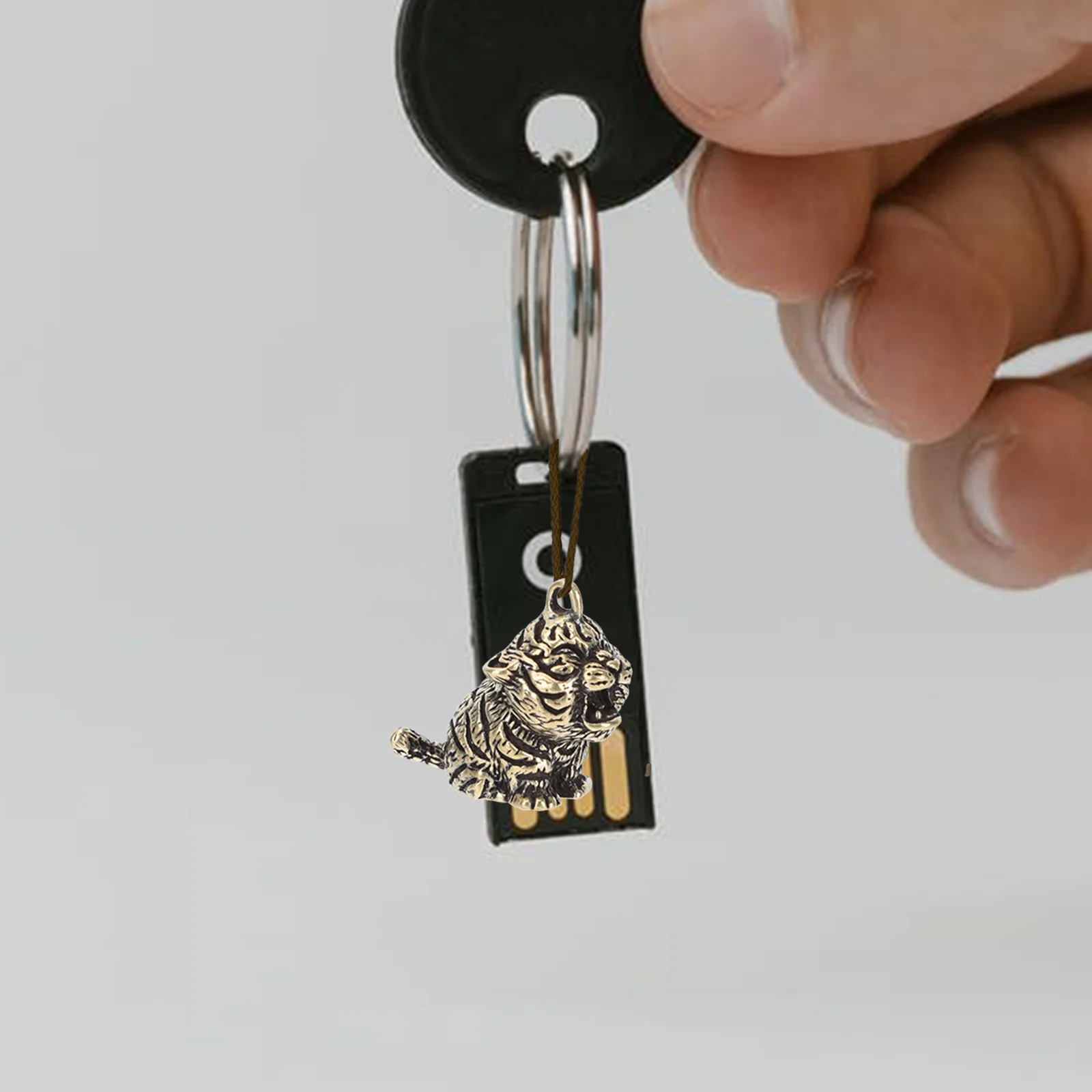 

5Pcs High Grade Brass Tiger Pendants Polished Surface Safe for Handcrafts Brass Craft DIY Pendant DIY Tiger Pendant