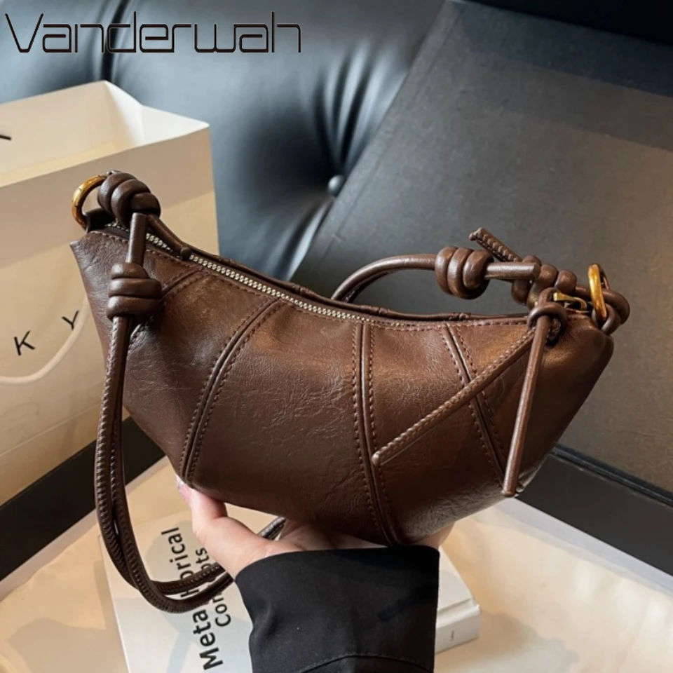 

Winter Style Ox Horn Shape Retro Leather Shoulder Bag Women Korean Fashion Small Luxury Handbags and Purses Lady Crossbody Bag