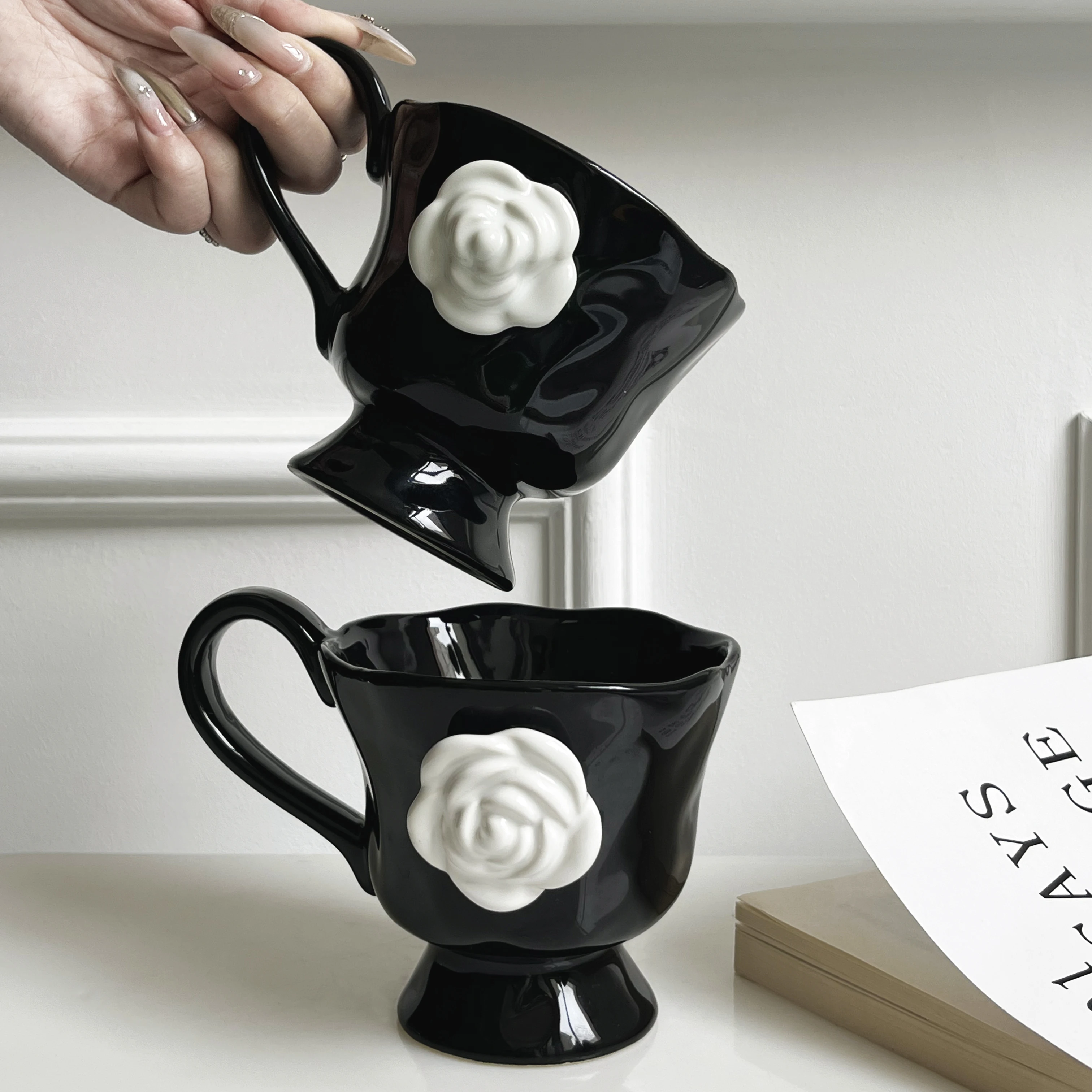1Pc350Ml Wysokiej klasy kubek z kamelii Wykwintny niszowy kubek ceramiczny Popołudniowa herbata Kamelia Kubek ceramiczny Kubek do kawy Prezent Souveni