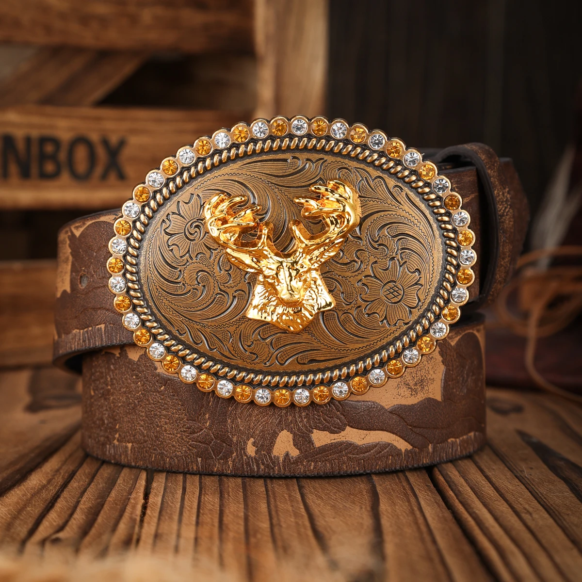 A PU belt suitable for both men and women, combining the style of western denim and retro, is perfect for daily casual outings