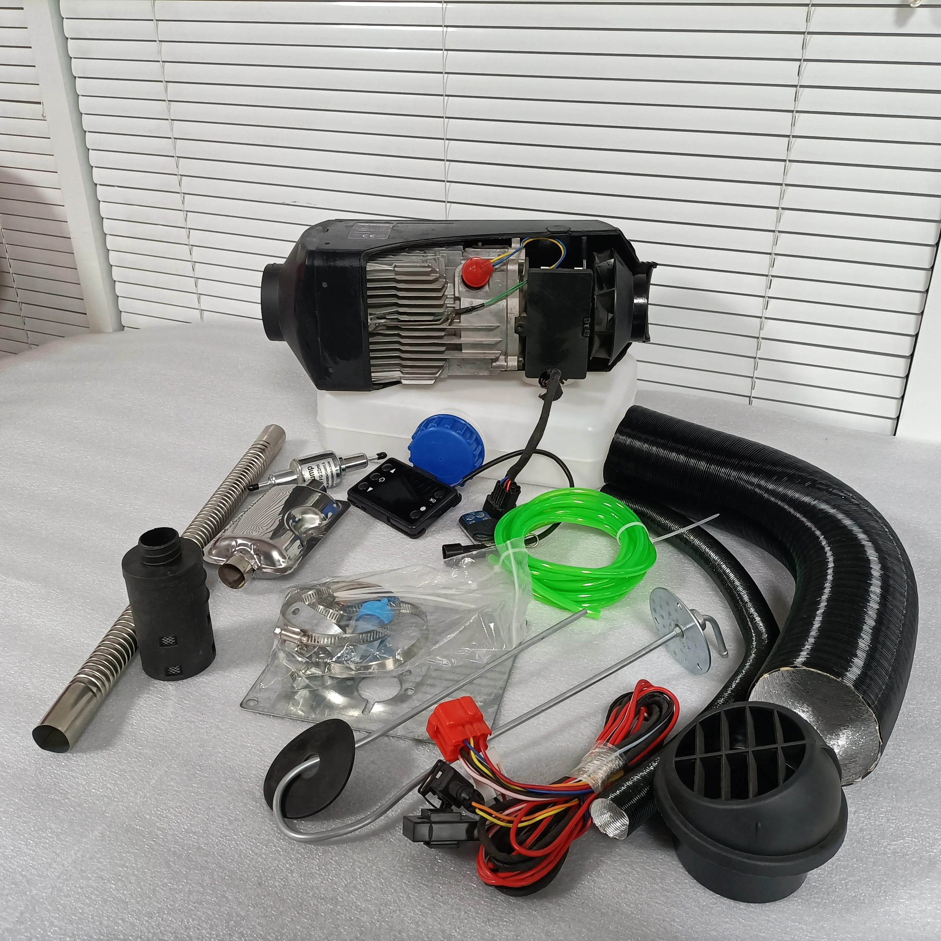 Factory Direct Sales Auto Heater 5kw 2KW 24V 12V diesel air Parking Heater diesel air Heater for Truck Bus