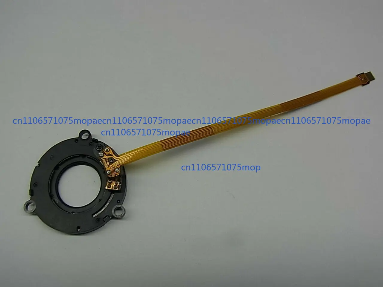 

Для EF-S 18-200 мм F3,5-5,6 IS блок диафрагмы объектива, часть гибкого кабеля с диафрагмой