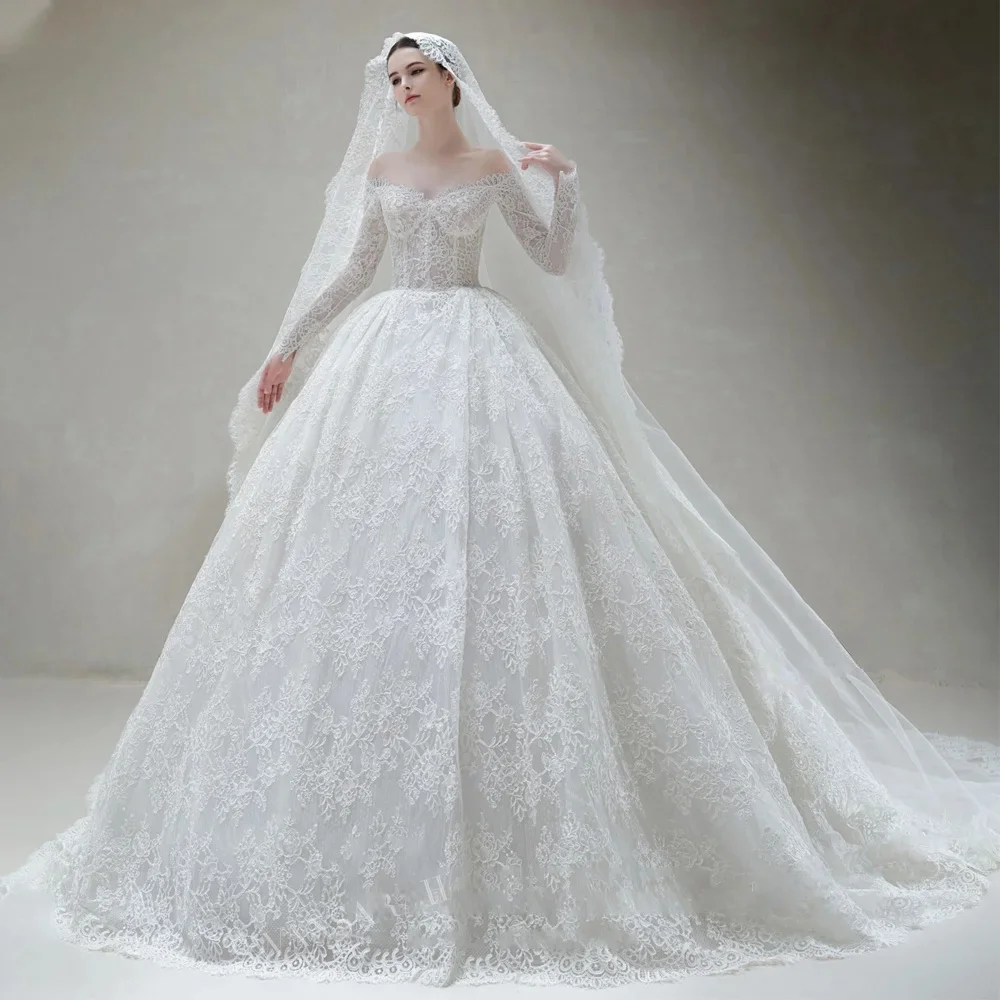 

Customized Classic Long-Sleeved Ball Dress Wedding Dress 2025 Sweetheart Elegant Retro Lace Custom Novia Backless Bride