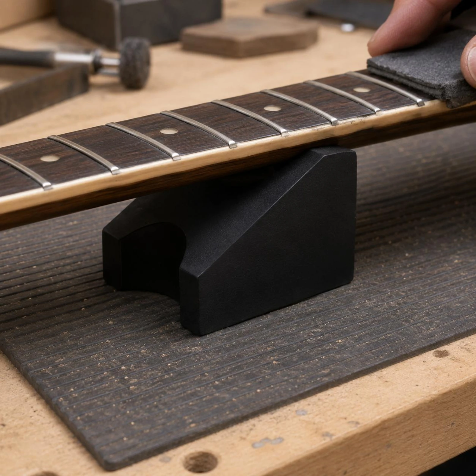 Repose-cou de guitare profilé, support de manche de guitare, jauge de rayon pour équipement musical, noir