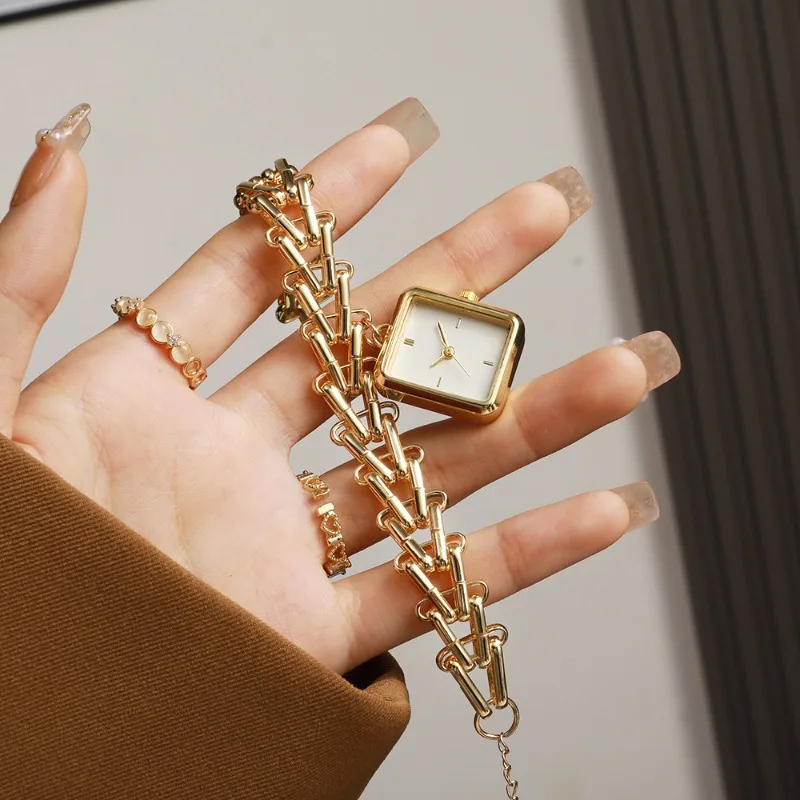 Luxury Gold Watch with Triangular Wheat Ear Dial Creative Pendant Design High-Quality Fashion  Premium Ladies Watch Gift Relojes