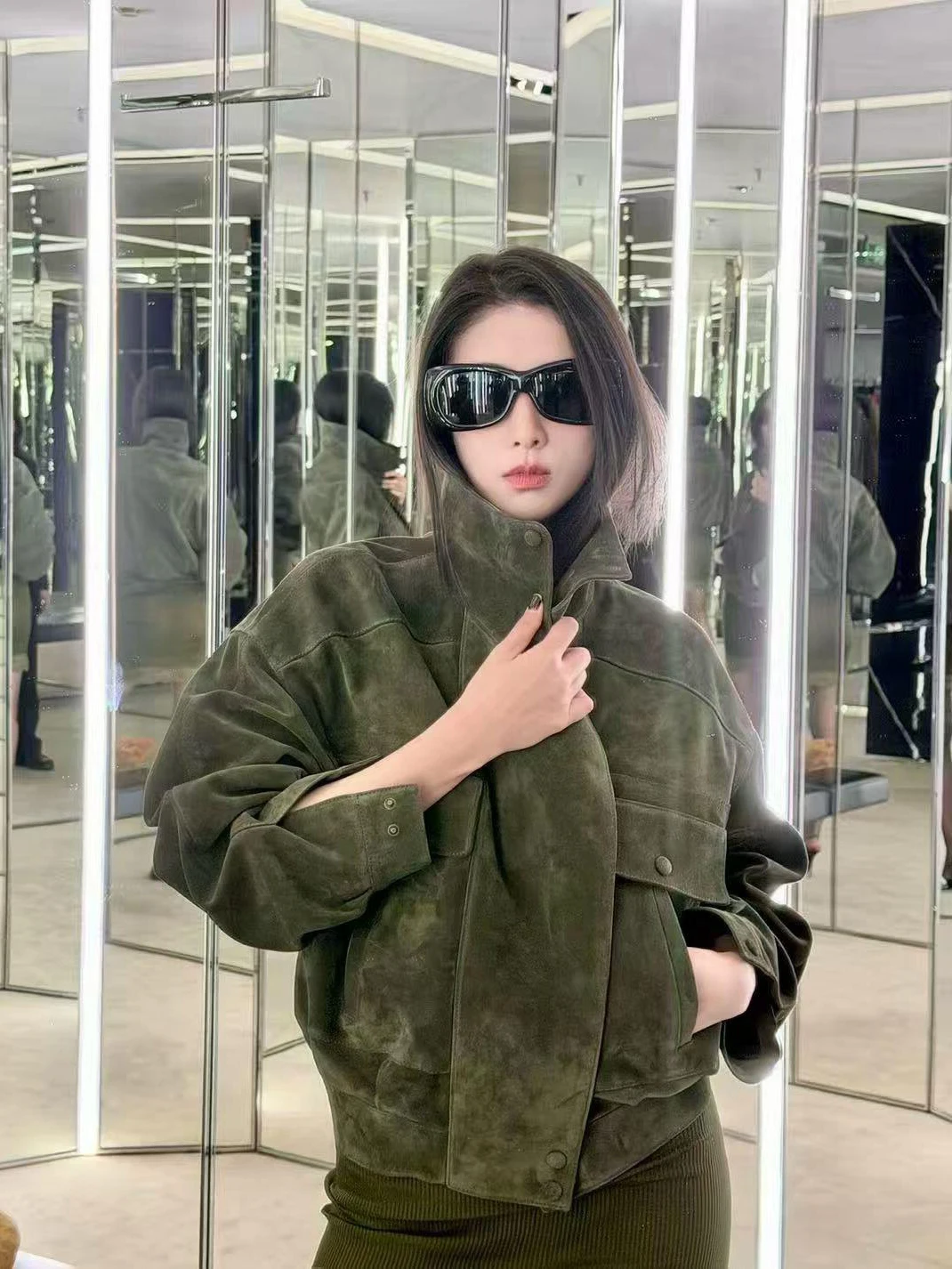 2026 New Women's Baseball Jacket Stand Collar Casual Style Polyester Fiber Short Coat Fashionable Elegant Leisure Trend