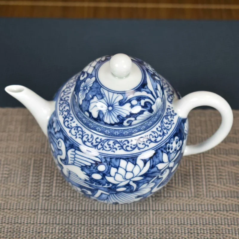 Antique ceramic blue and white teapot Jingdezhen porcelain teapot Kung Fu tea set modern exquisite handicraft