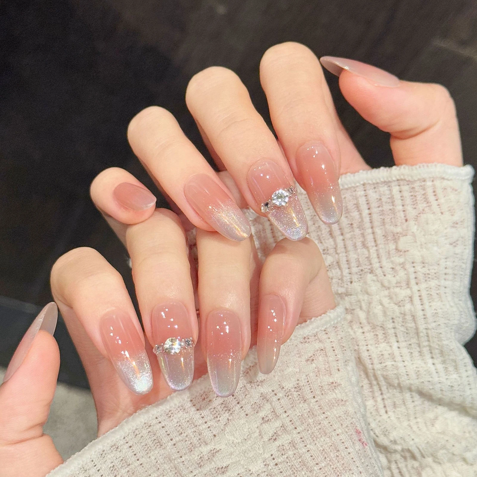 10 Stück Aurora Pink-Lila Cat-Eye Press-On-Nägel, handgefertigt, lange ovale Form, künstliche Nägel, süßes koreanisches Design, tragbares Design