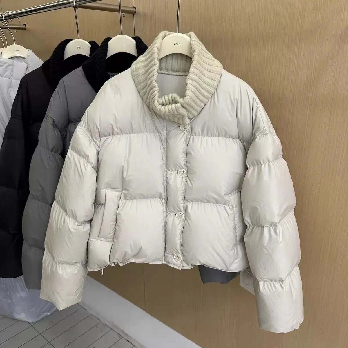 スタンドカラー ショートパッド入りジャケット レディース 冬服 新しい多用途パッド入り服 パン服ジャケット トレンディなトップ