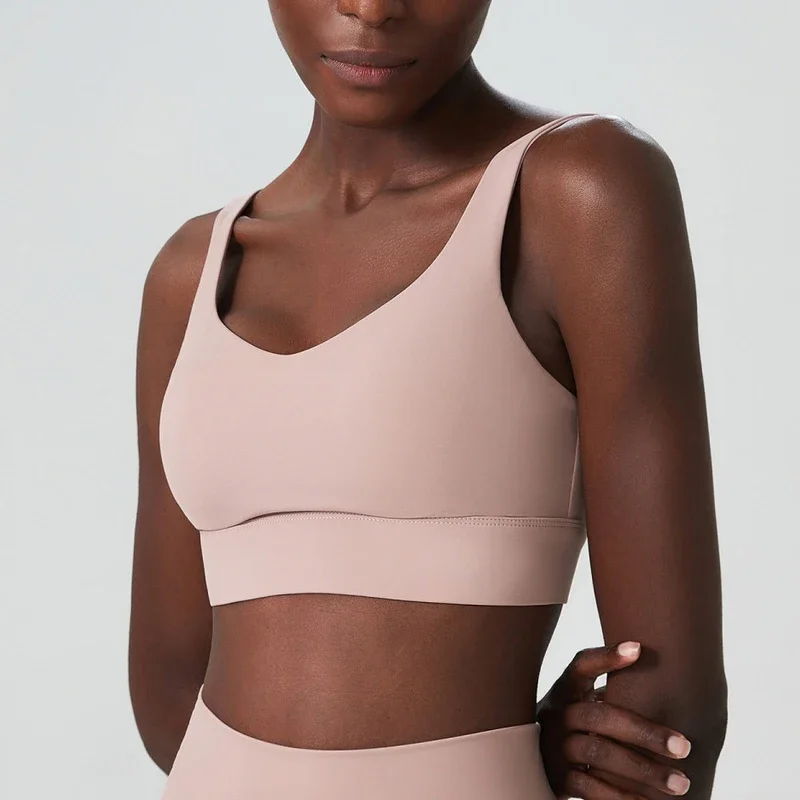 女性ハイインパクトフィットネスヨガブラ無地セクシーなバック調節可能なスポーツ下着通気性ジムランニングトップと Cesht パッド