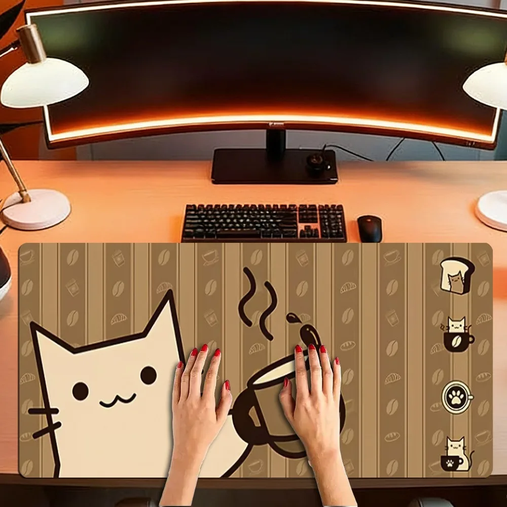 The design adopts a cute coffee theme, with the pattern featuring a cat holding a coffee cup in its paw alfombrilla ratón