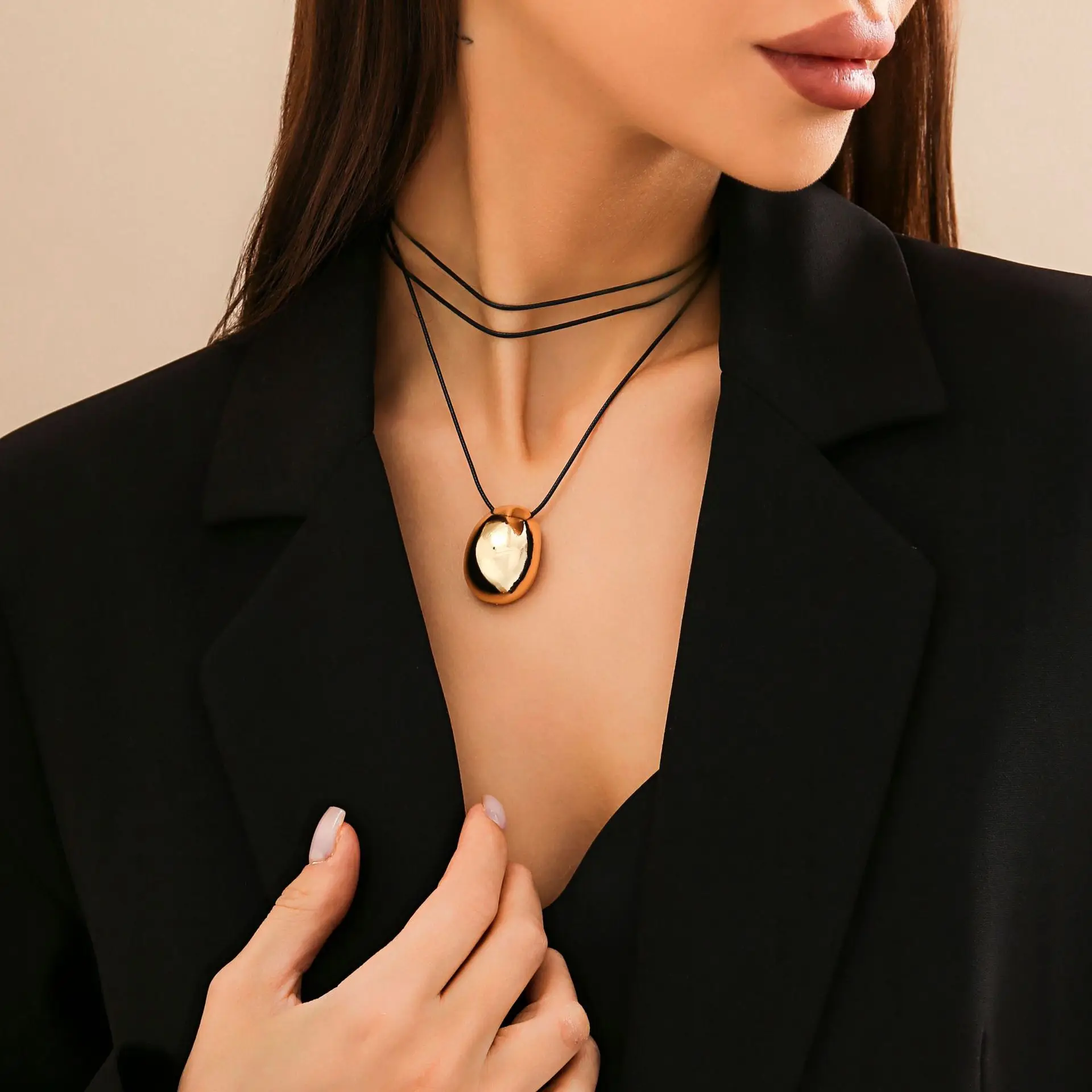 Premium Smooth Oval Pendant Knot Choker Simple Wrapped Multilayer Long Necklace for Women