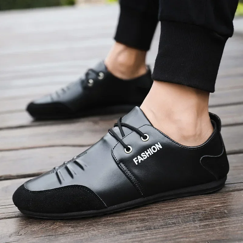 Flat Men Shoes Leisure Leather Shoes for Men White Footwear 2024 Summer Trend Breathable Soft Casual Sneakers British Peas Shoes