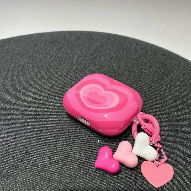 Casing silikon lembut untuk Airpods 4, casing silikon lembut dengan pola hati untuk AirPods 1 2 3 Pro 2 generasi dengan gantungan kunci liontin gadis wanita