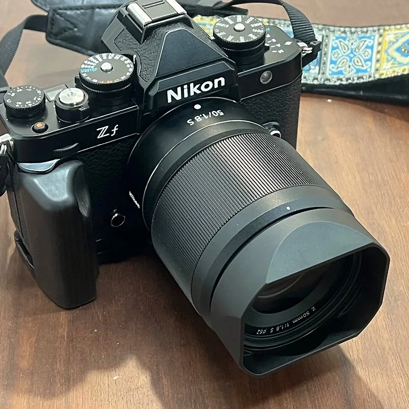 金属キャップ付き金属角型レンズフード Nikon NIKKOR Z50 F1.8S Z35