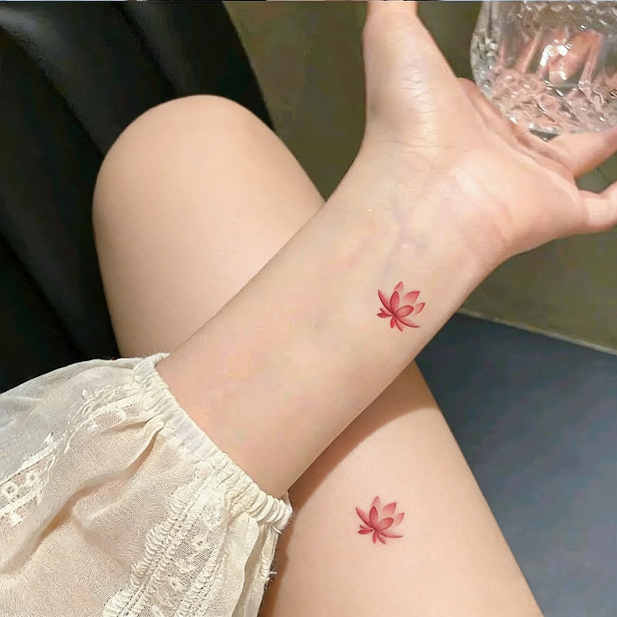 

Реалистичные розовые временные татуировки-наклейки в виде цветка лотоса - водостойкие и устойчивые к поту одноразовые наклейки для тела на удачу