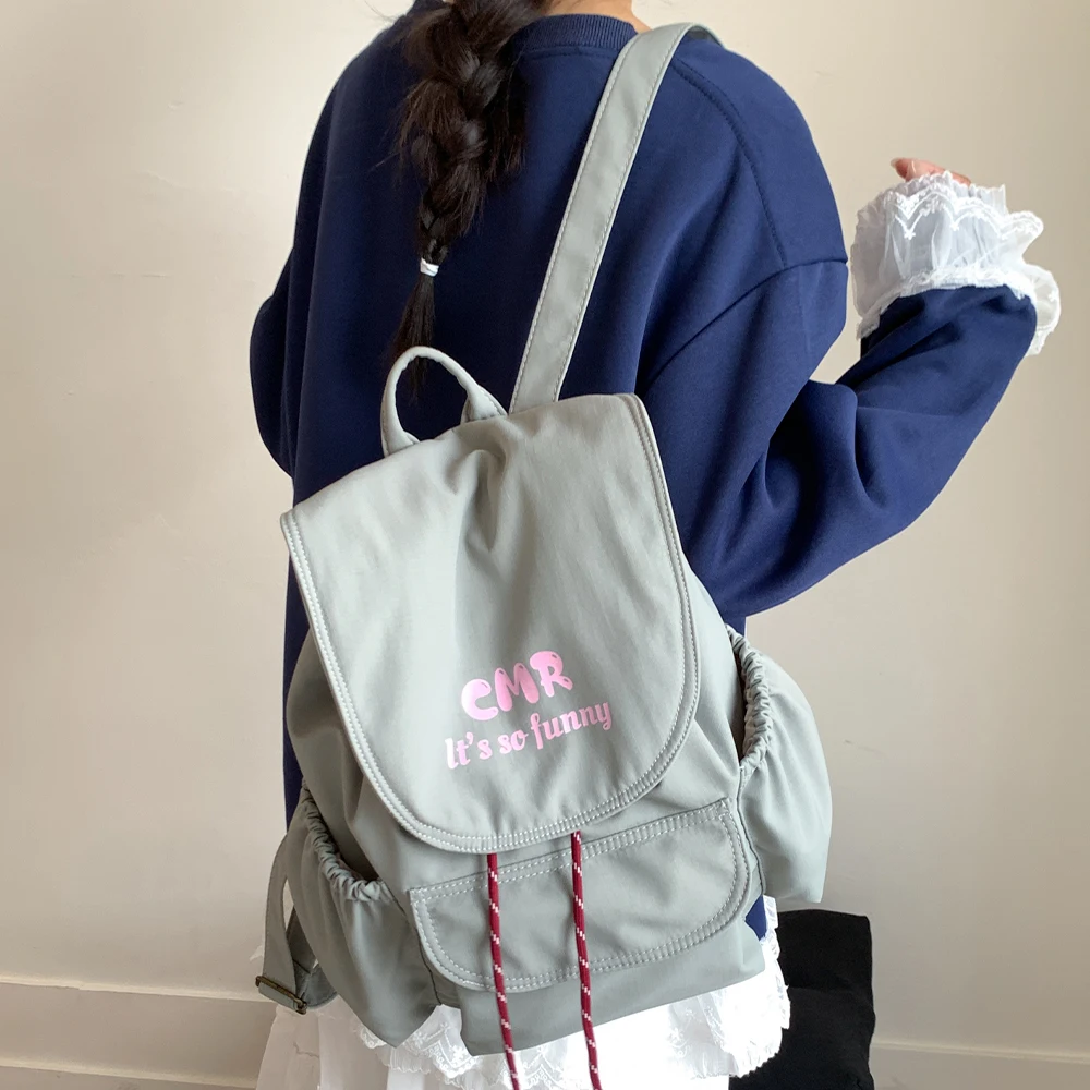 กระเป๋าสะพายไหล่น้ําหนักเบา, กระเป๋าเป้สะพายหลังเดินทางกลางแจ้งความจุขนาดใหญ่แฟชั่นใหม่ของผู้หญิง, กระเป๋าเดินป่ากีฬา