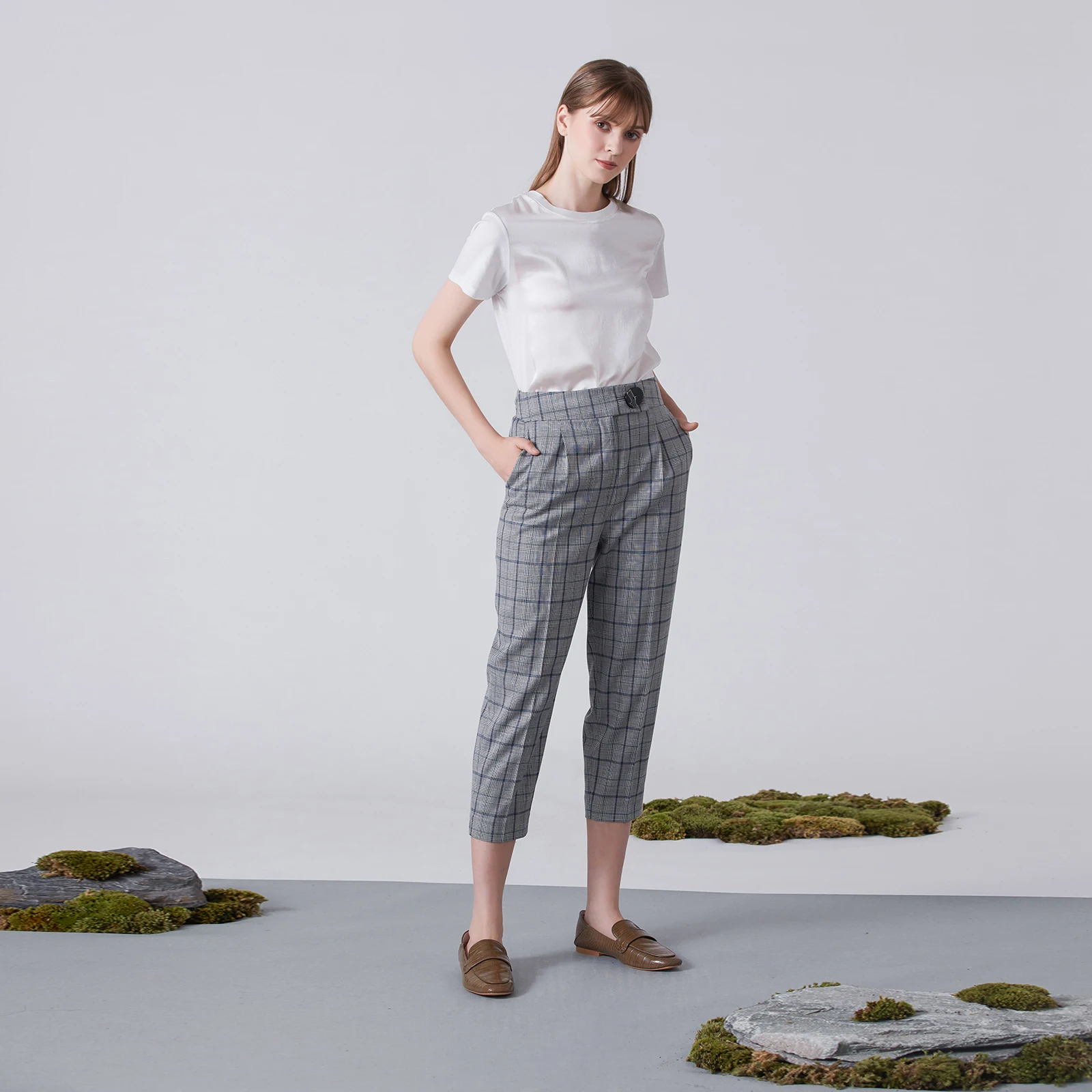 

Classic Briti Sle ey Blue Color Woven Thin id Pattern Trousers Suit Set Original Design l Waist Nine Points Pants
