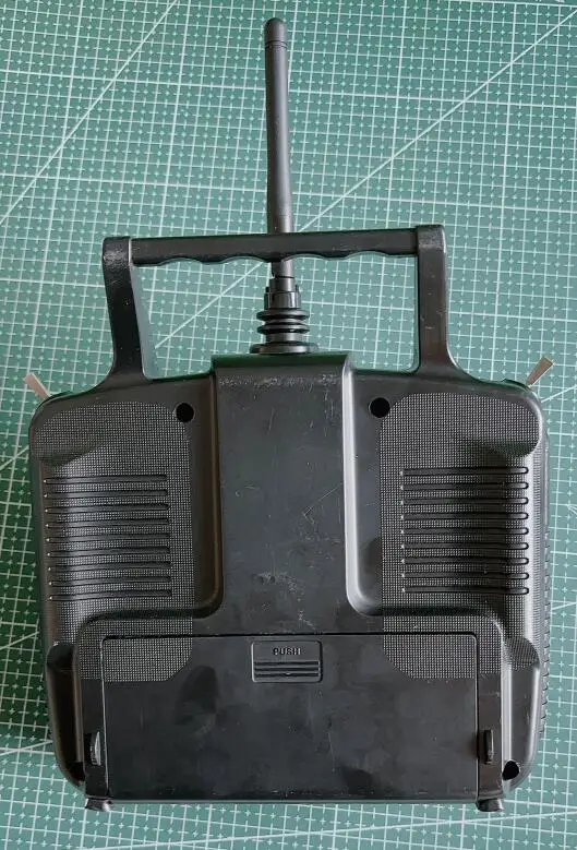 2,4 G WFT06X C 2,4 GHz 6-Kanal-R/C-System (AR-WFT06X-C) 2,4 GHz 6-Kanal-Sender für RC-Modellflugzeugboot
