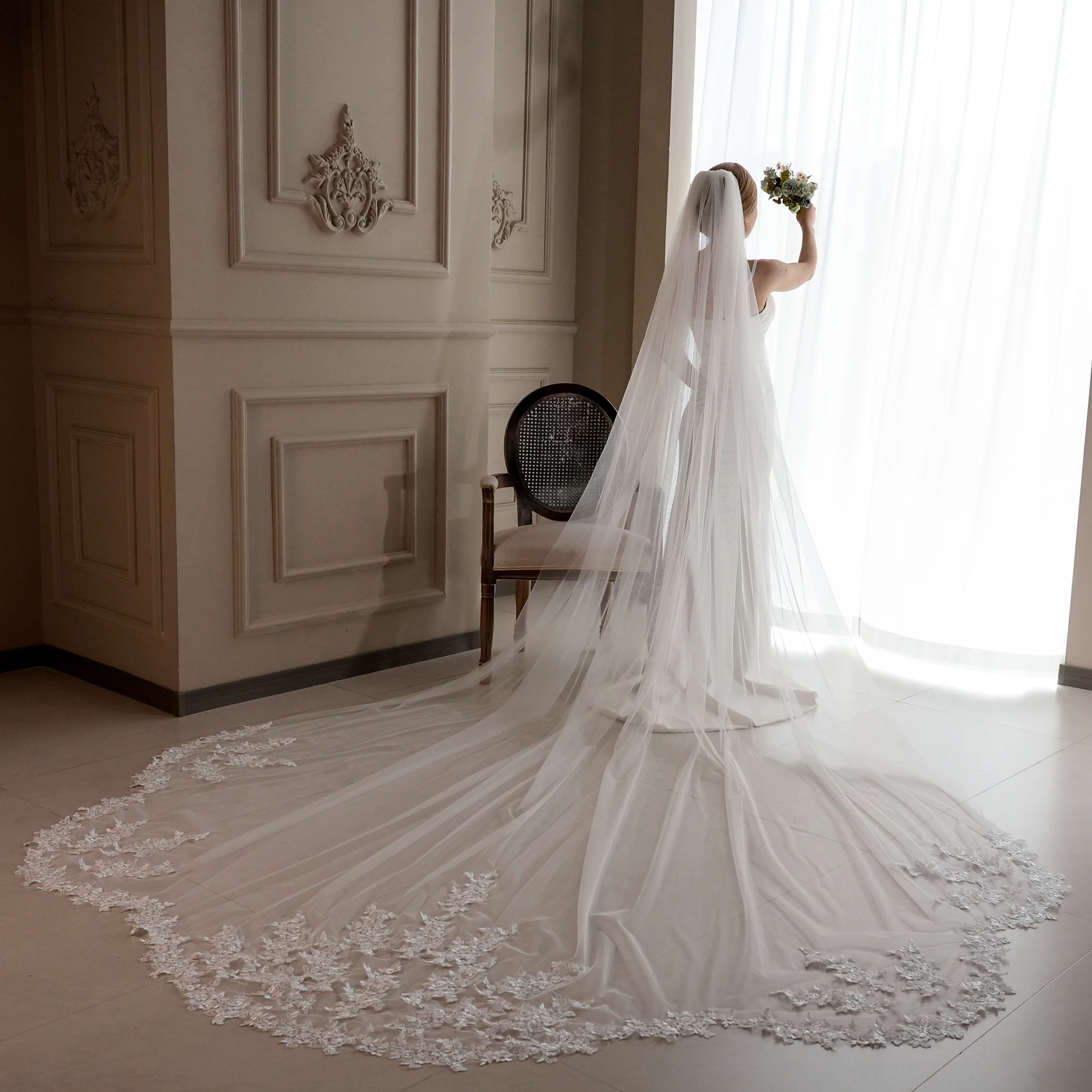 

Extra-large bridal lace veil Hand sewn exquisite lace oversized trailing tail Long wedding soft gauze wedding accessories VP175