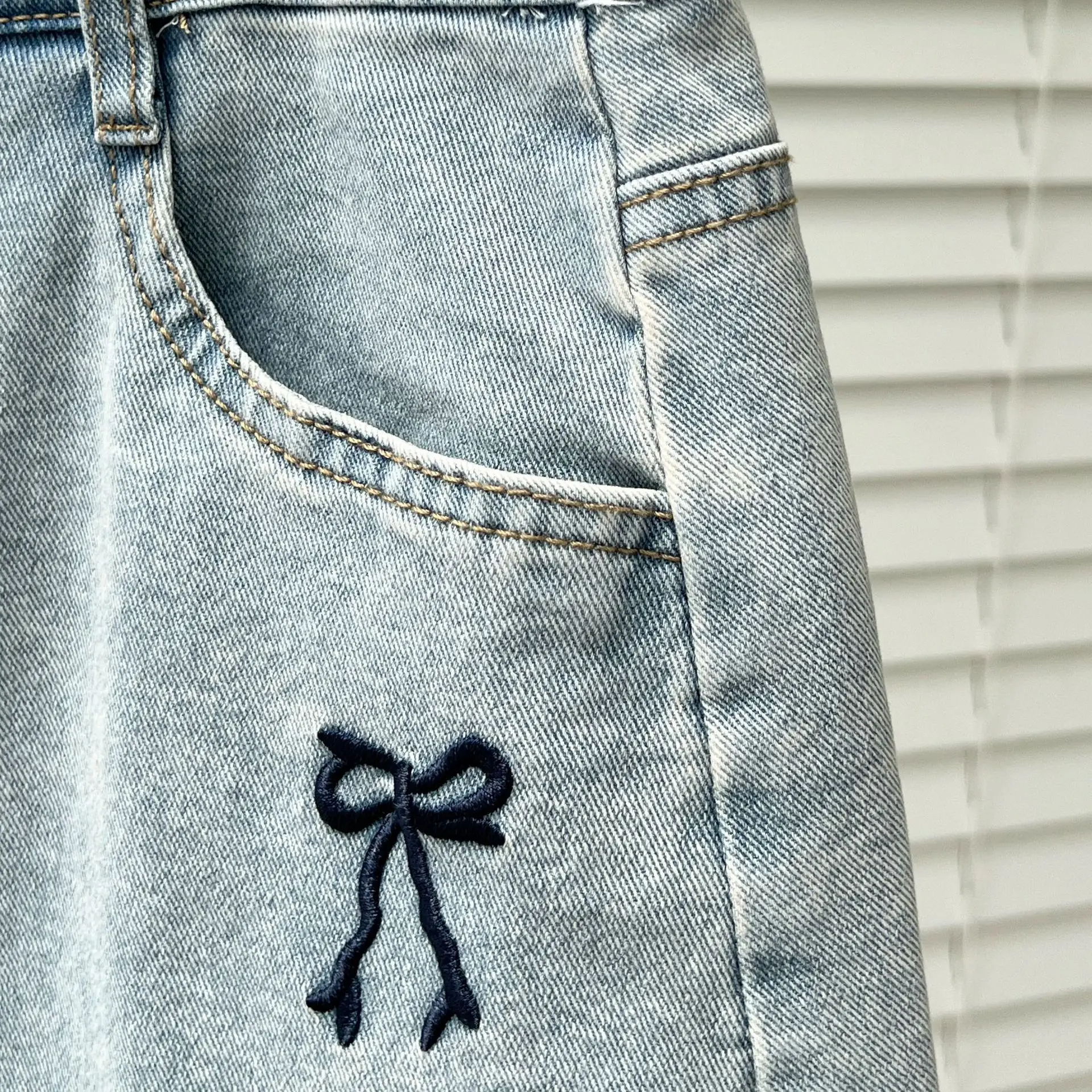 2026 Plus Size Lined Denim Mini Skirt Embroidery Bowknot Fashion Casual Short Skirt Curvy Ladies 810 view 3