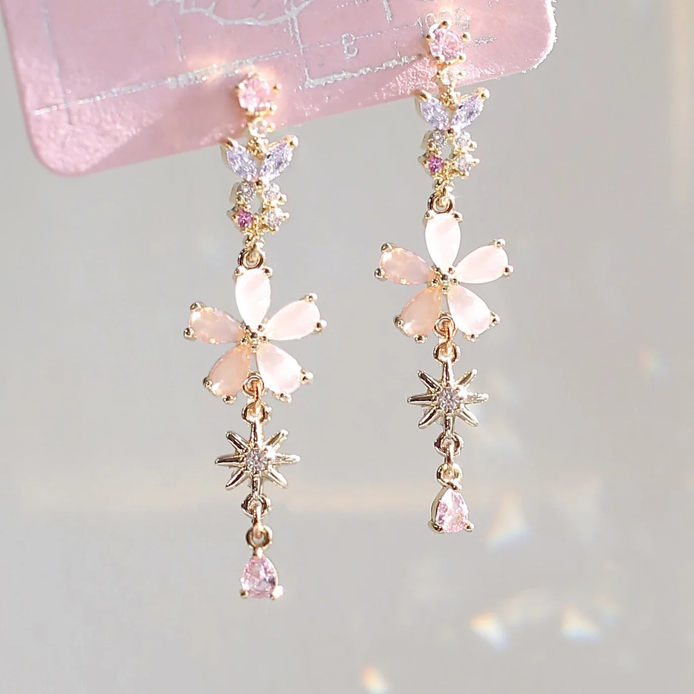 

Super immortal exquisite and luxurious inlaid with colorful zircon sweet gold-plated earrings