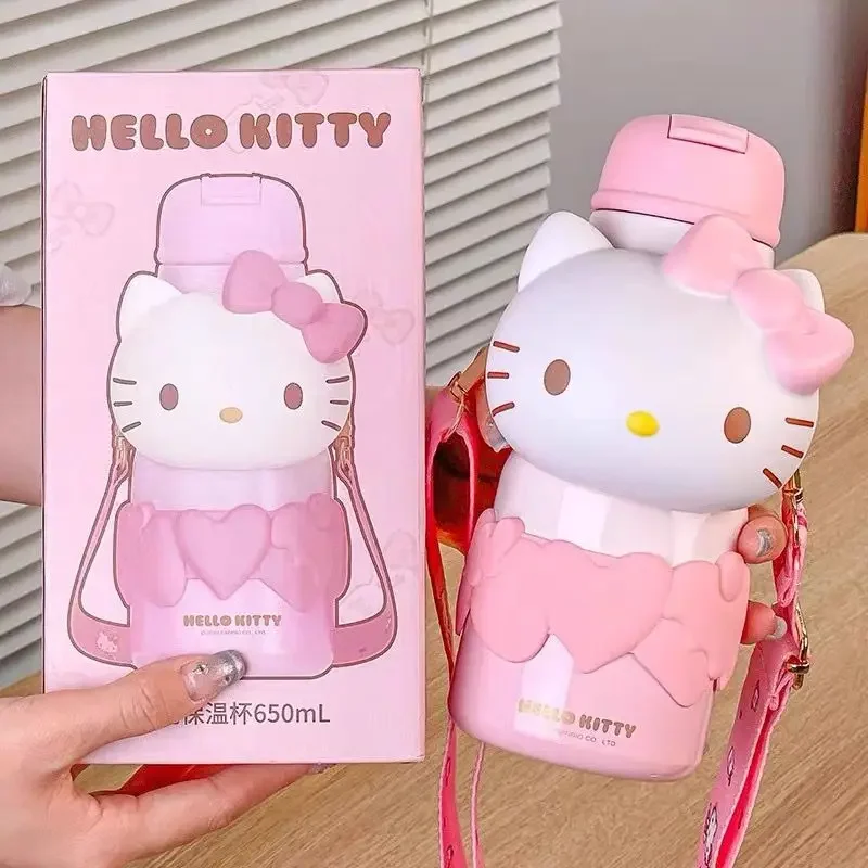 

Sanrio Hello Kitty Anime Kawaii Children Thermos Cup Cute Cartoon Cinnamoroll Large Capacity Straw Kettle Cup Gifts for Kids