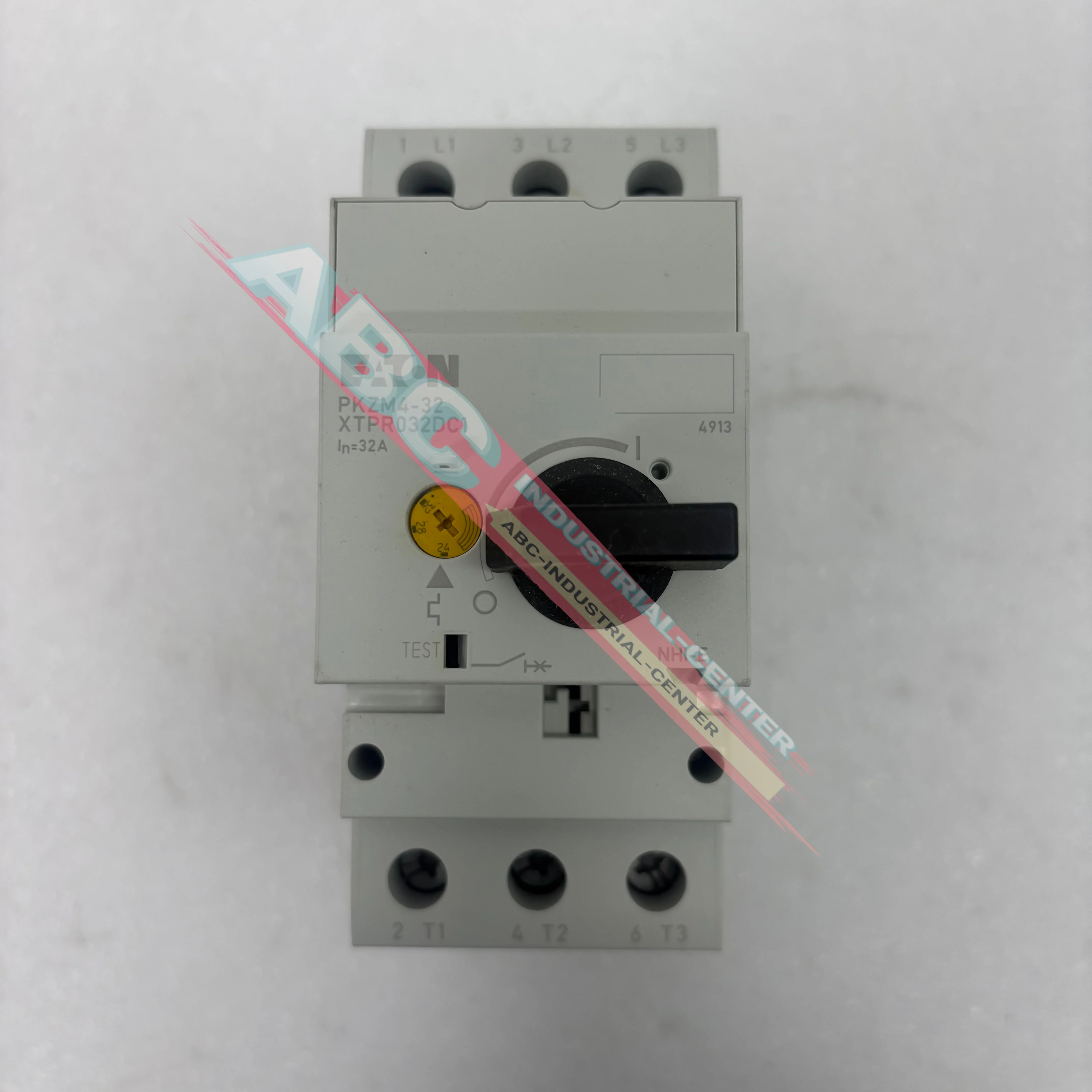 

circuit breaker brand new PKZM4-32