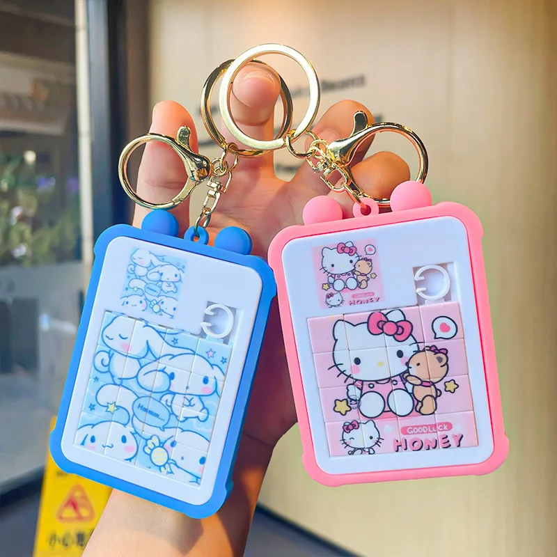 Cartoon Kouromi Palm Puzzle Game Key Chain Wholesale Student Puzzle Decompression Small Gift Couple Hanging Ornaments