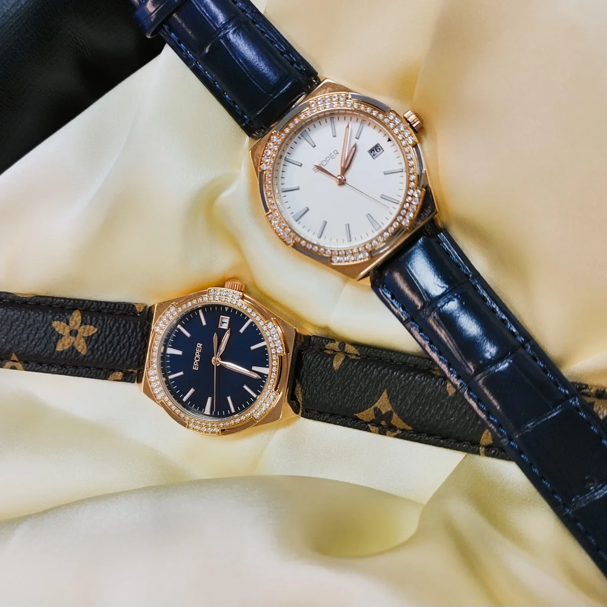 ساعة كوارتز نسائية جديدة، عصرية وأنيقة، بحزام فاخر، مصممة للنساء، هدية مثالية للنساء.