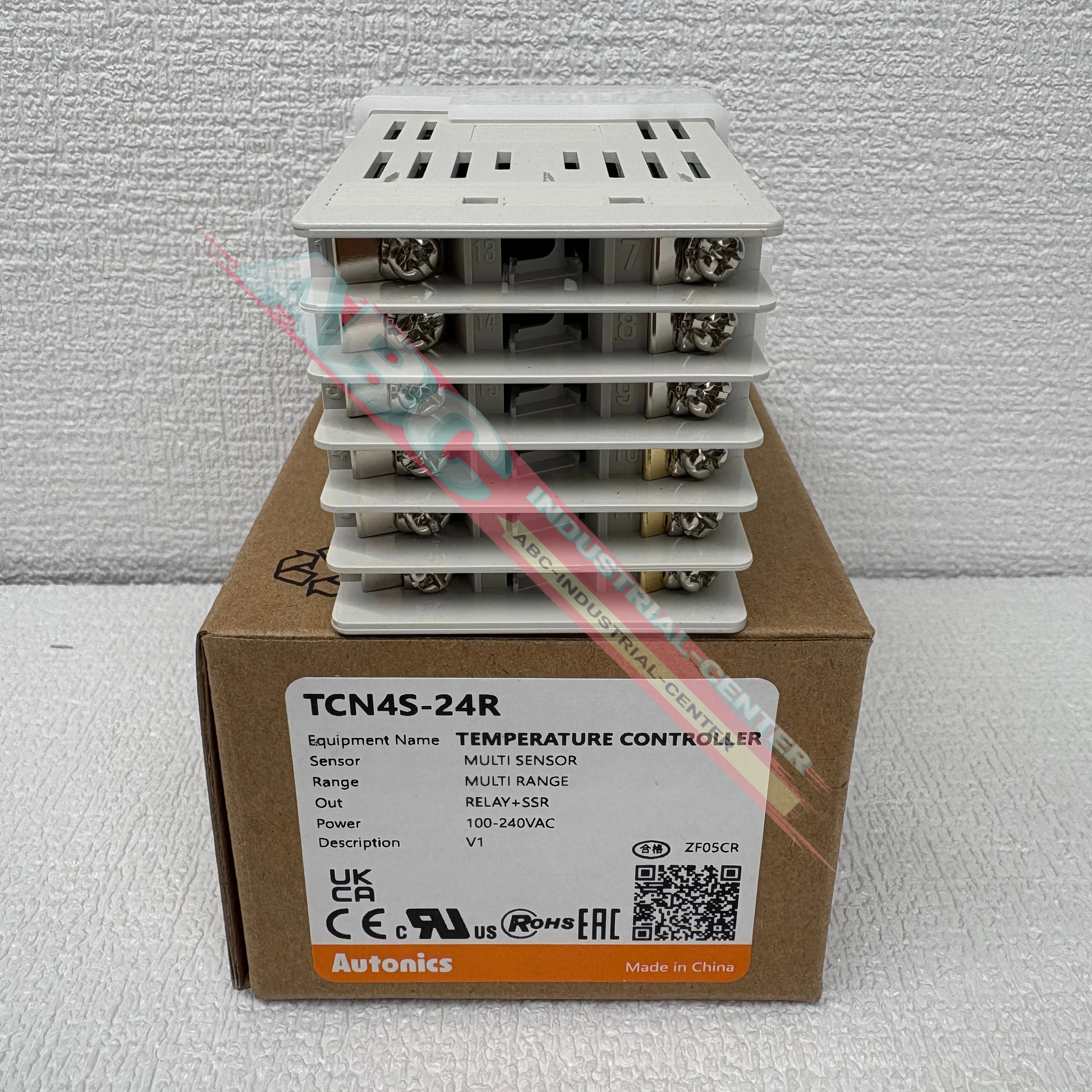 

New TCN4S-24R Thermostat in box