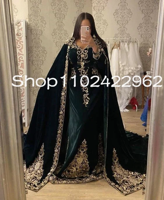 Hunter Green Velvet Kaftan Prom Dresses with Cape Cloak Applique Embroidery Algerian Fergani National Evening Occasion Gown