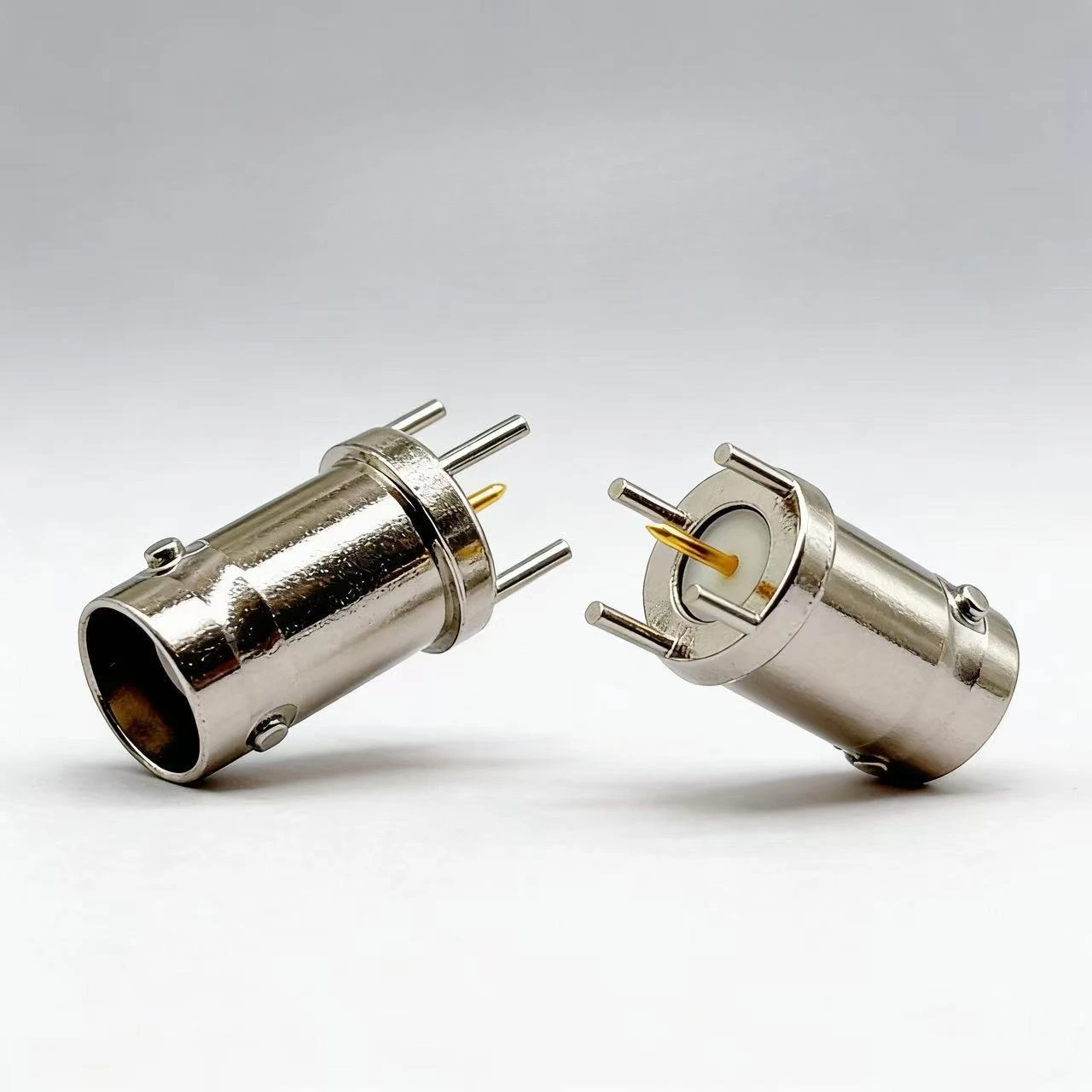 BNC-KE copper BNC/Q9 female PCB soldering board straight plug BNC connector four-legged soldering board BNC female seat 1pcs