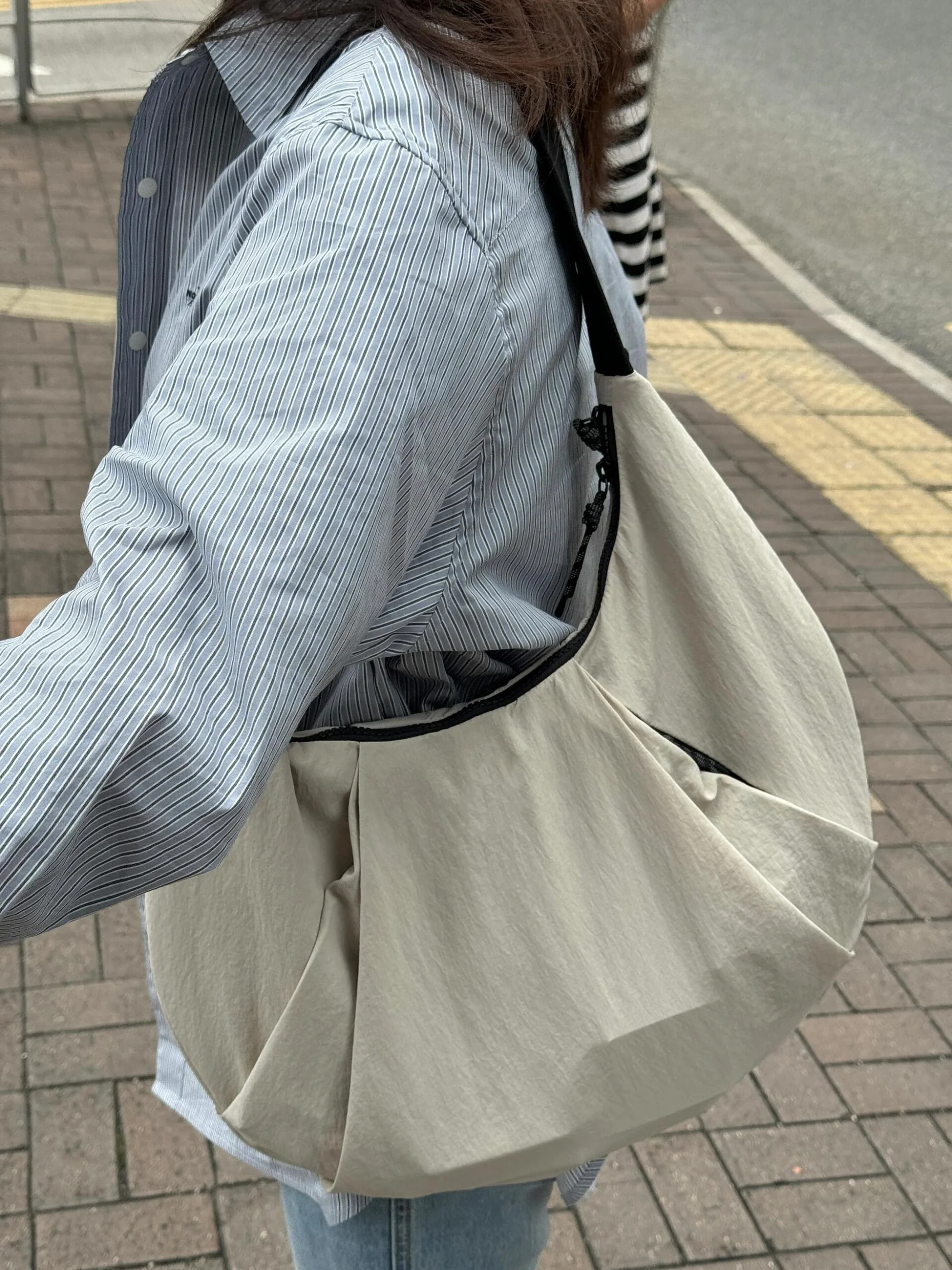 Large Capaci Outdoor Yoga Bag Single oulder Crossbody Bag Commuter Bag Cow Horn ape Casual mat Sle ex